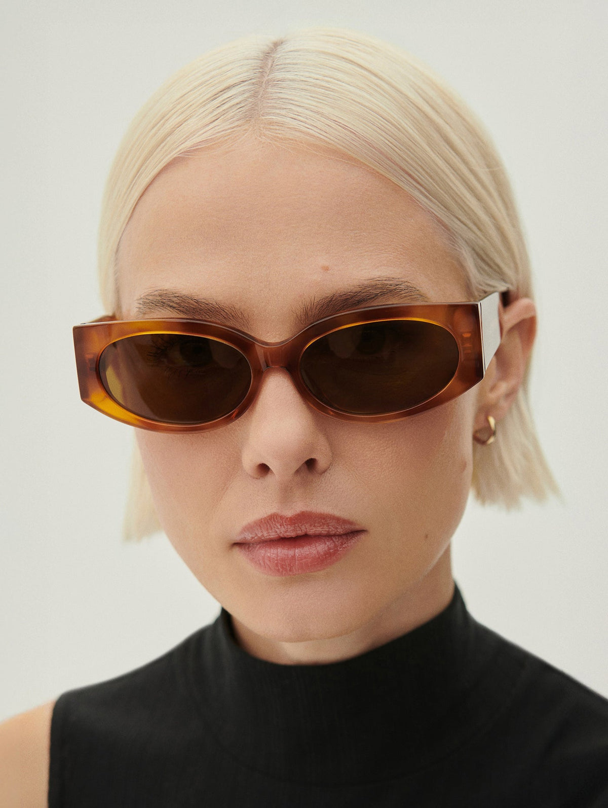 Lambeth Oval Sunglasses Bright Tortoise - Varley