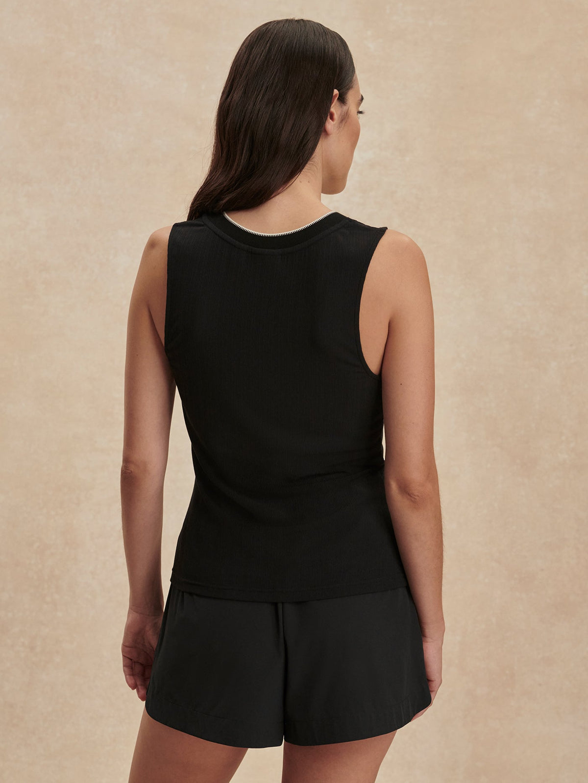 Corby V Neck Tank Black - Varley