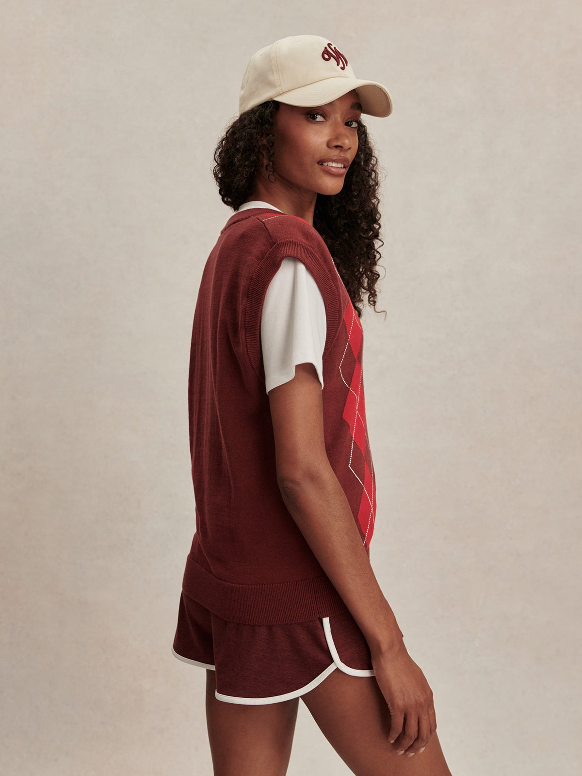 Ruben Argle Knit Vest Port/ Red - Varley
