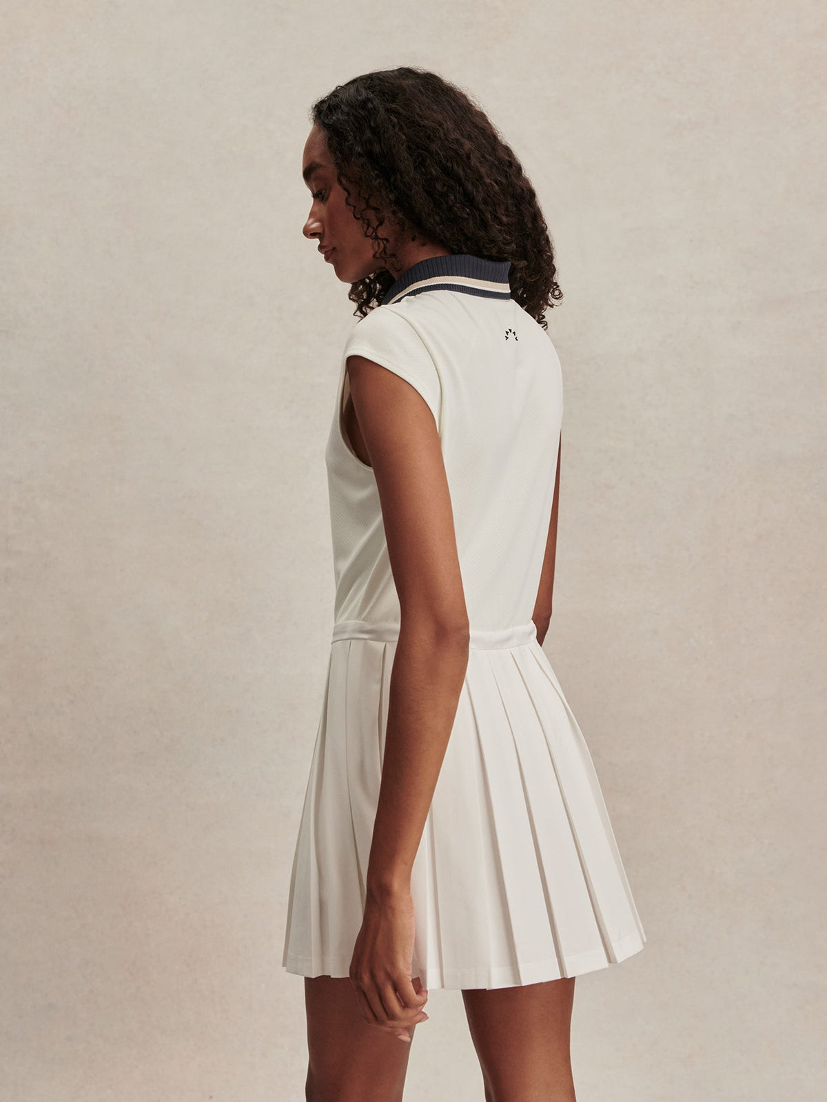 Nico Court Dress 32 White/ Blue Nights - Varley