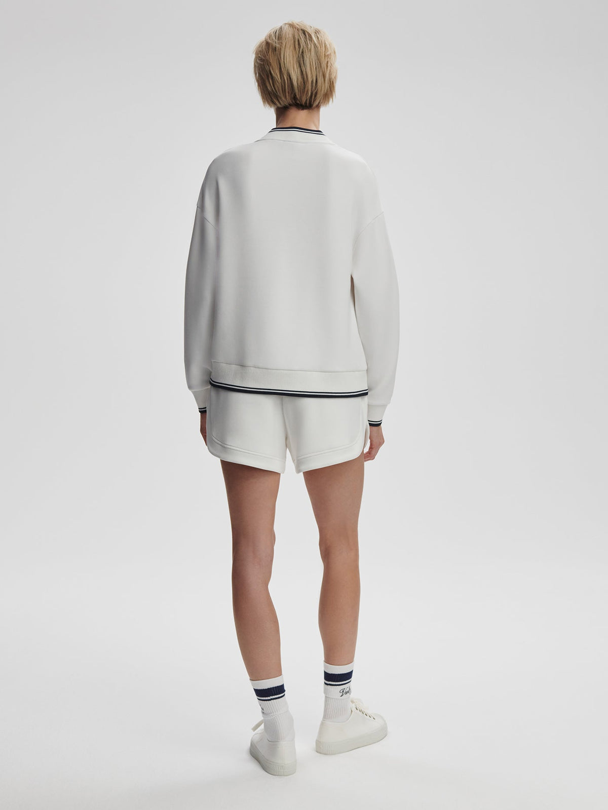 Iona V Neck Sweat White/ Navy - Varley