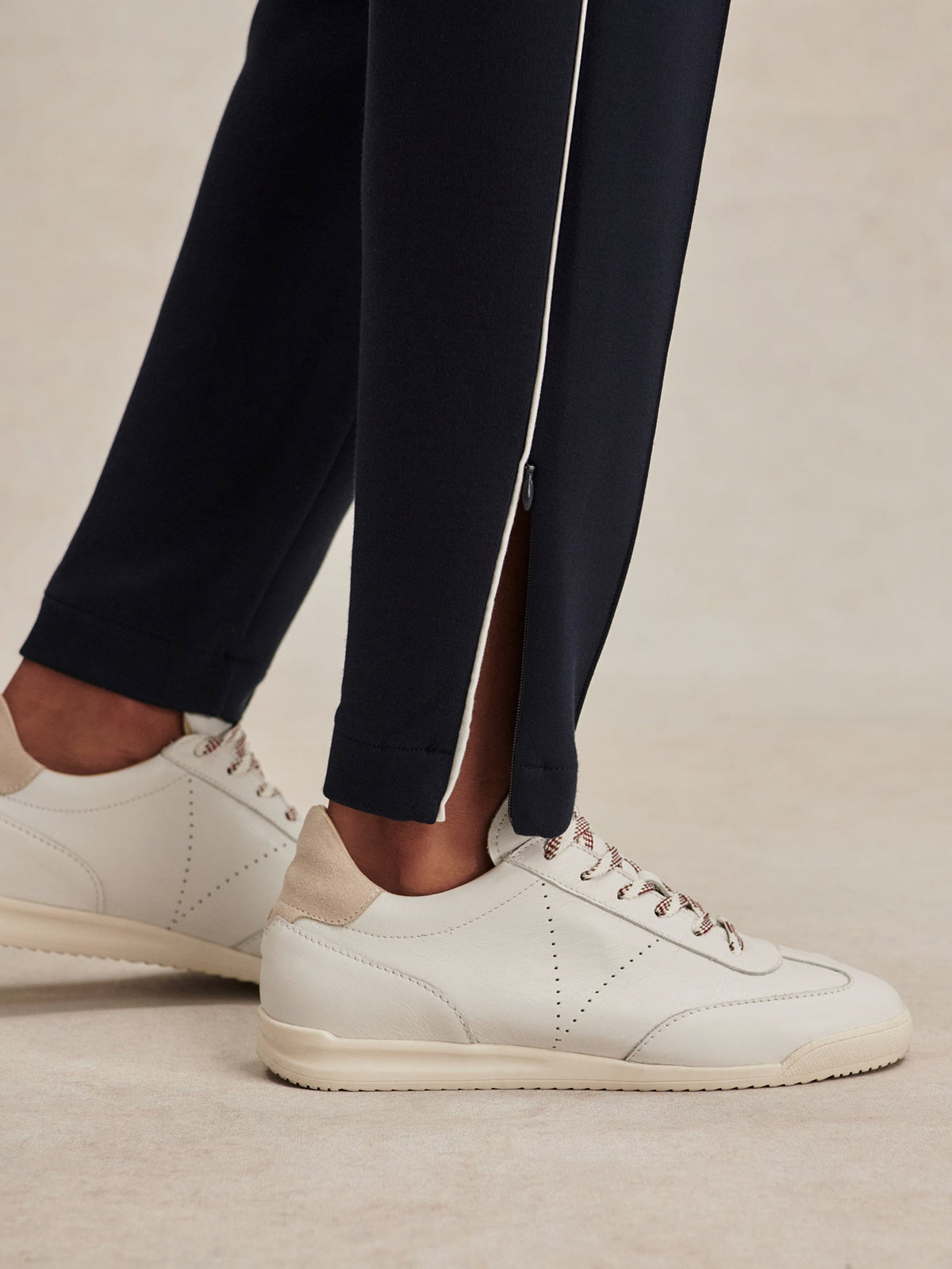 The Slim Pintuck Pant 27.5 Navy - Varley