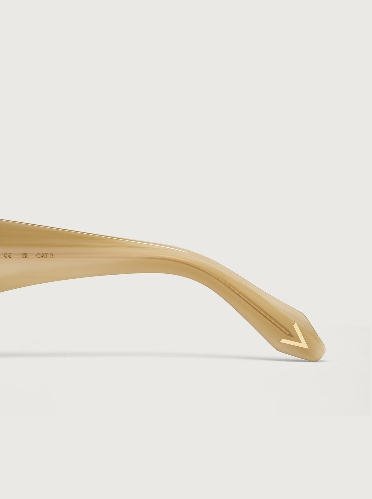 Bethnall Oval Sunglasses Birch Mock Horn - Varley