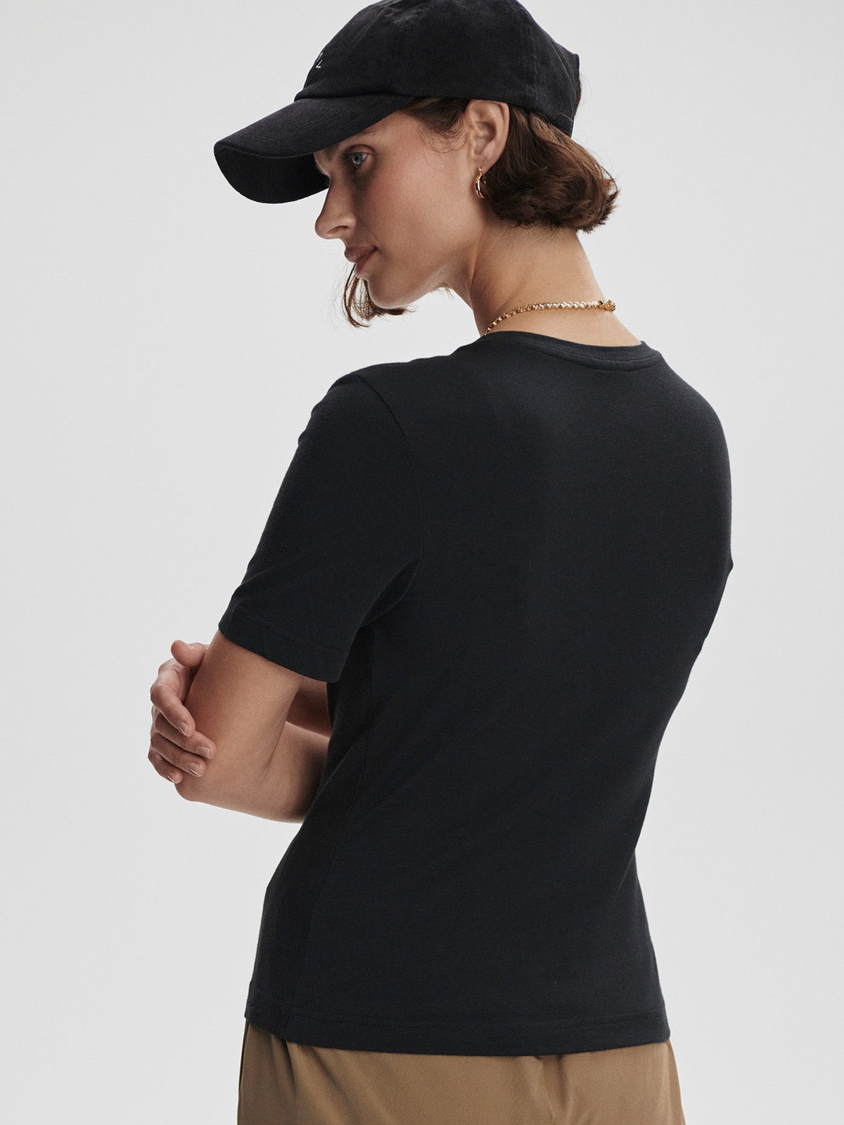 Regina Fitted Tee Black - Varley