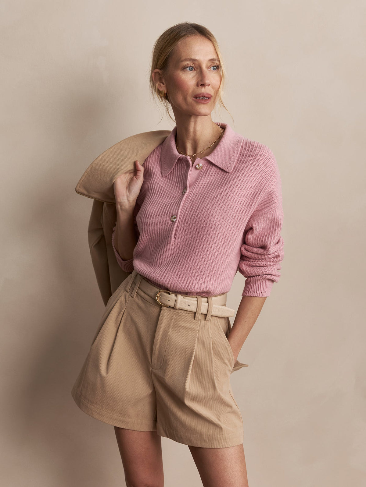 Jorden Pleat Short 4.5 Light Taupe - Varley