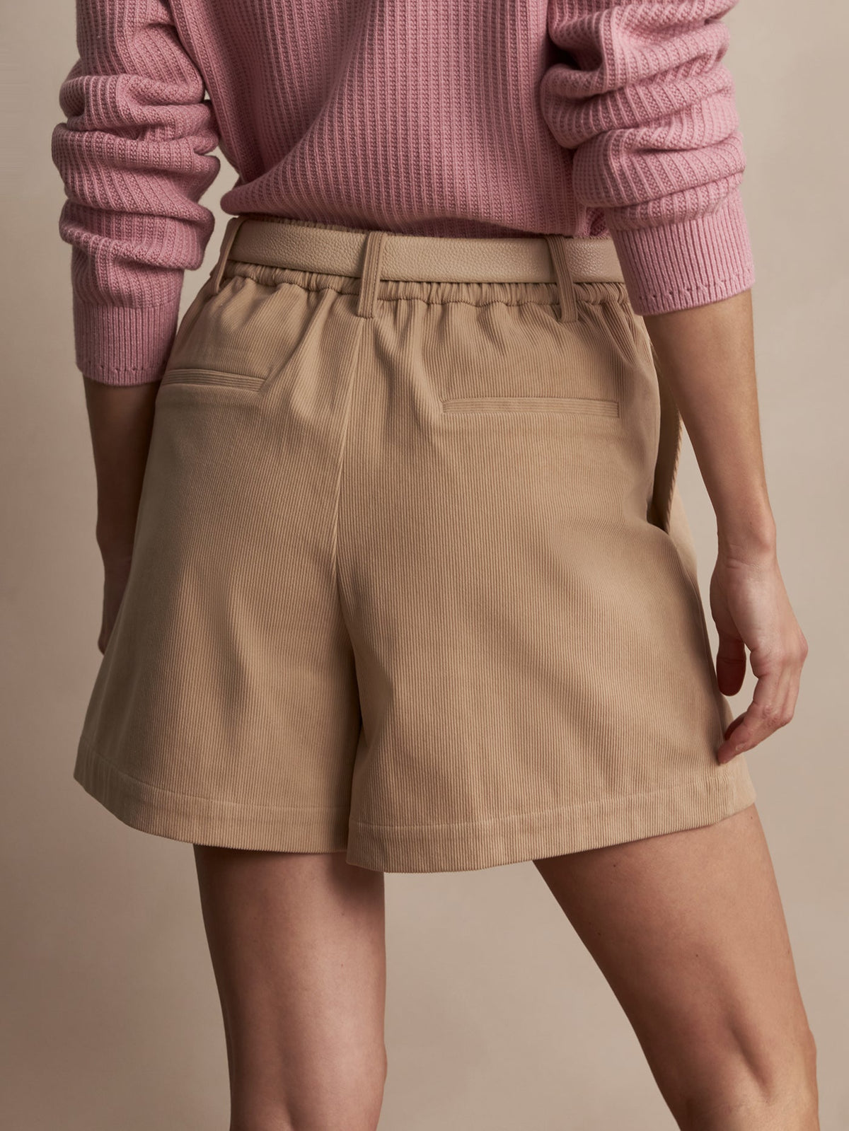 Jorden Pleat Short 4.5 Light Taupe - Varley