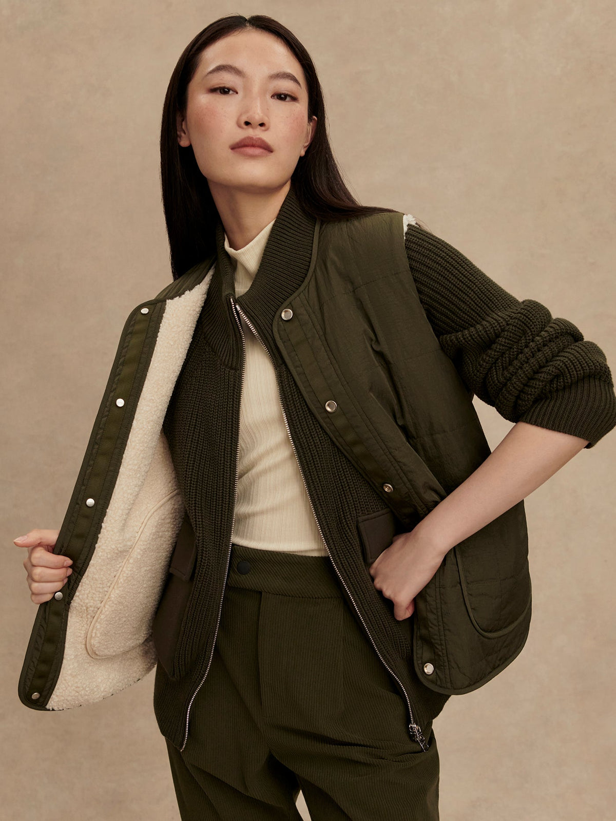 Audrea Reversible Gilet Sandshell/ Forest Night - Varley