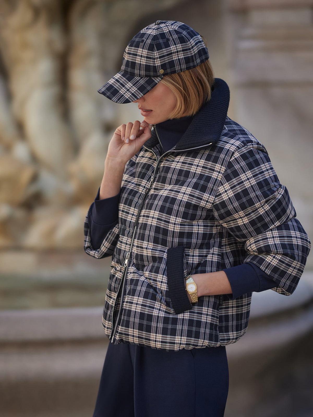 Bryony Short Puffer Jacket Navy Check - Varley