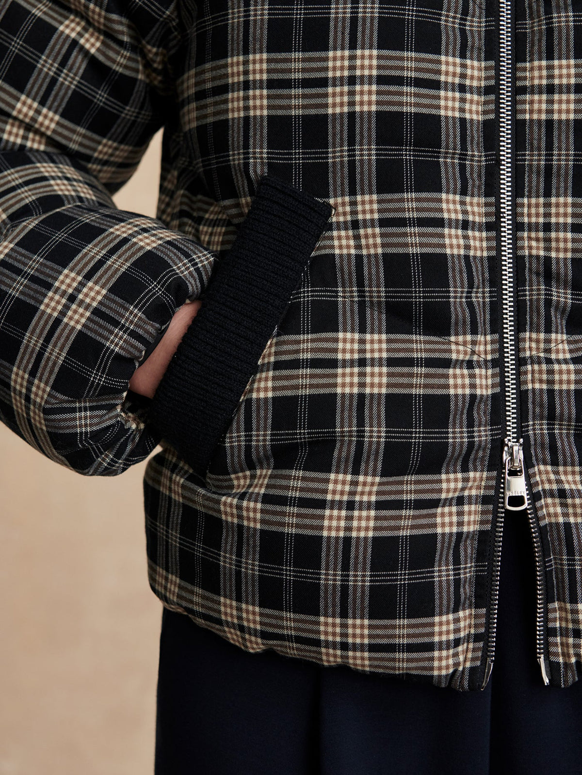 Bryony Short Puffer Jacket Navy Check - Varley