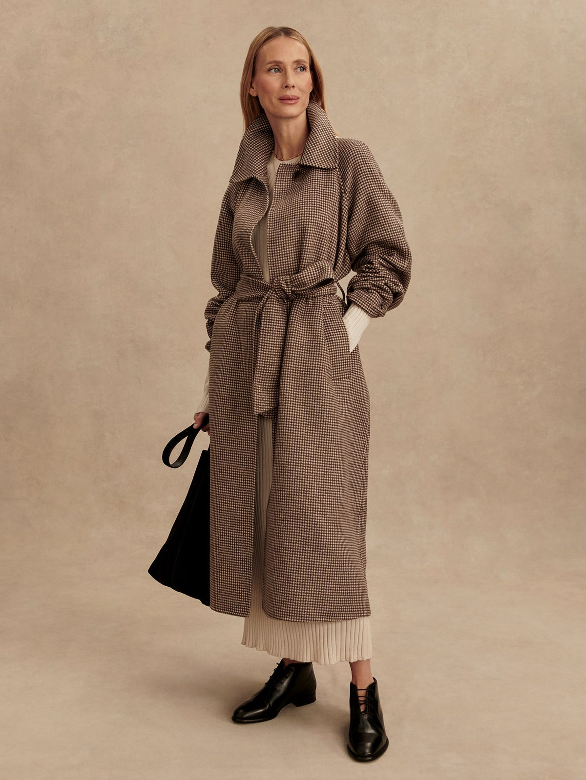 Tomlinson Belted Long Coat Deep Taupe/ Sandshell Micro Puppytooth - Varley