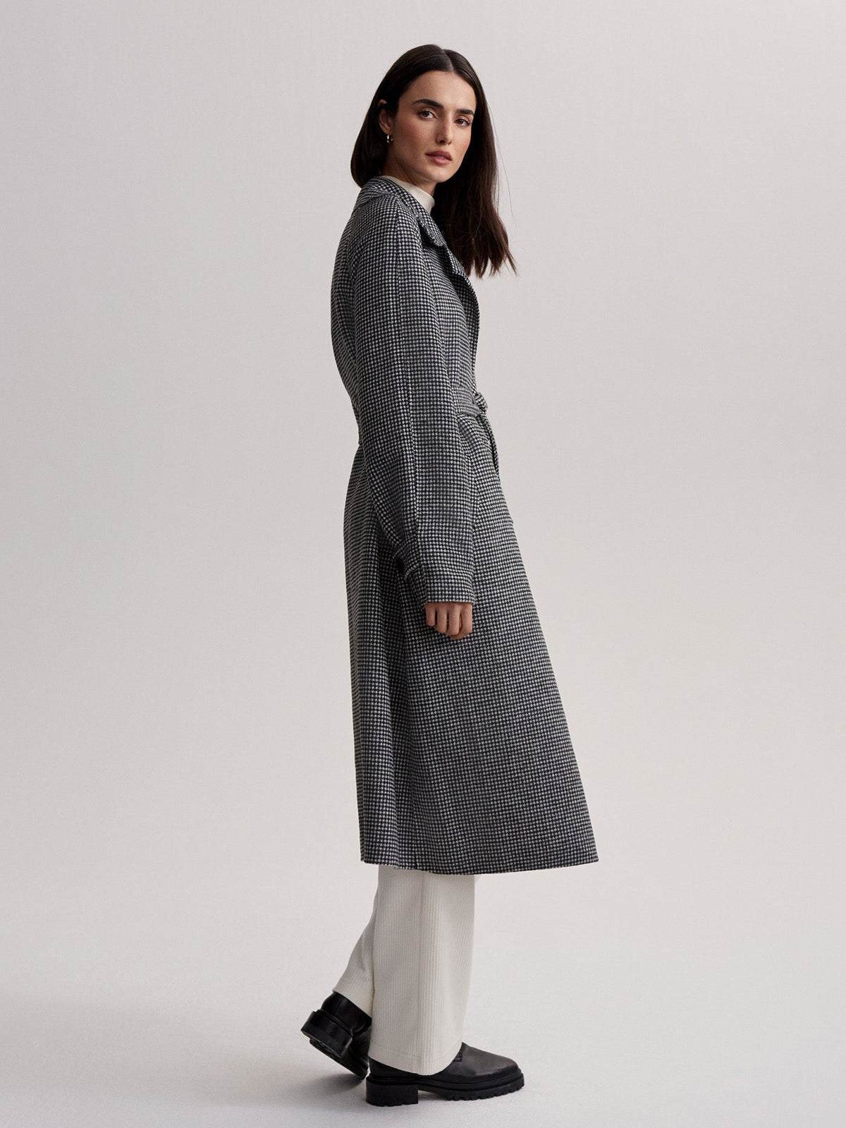 Fairbourn Belted Long Coat Black/ Egret Micropuppy Tooth - Varley