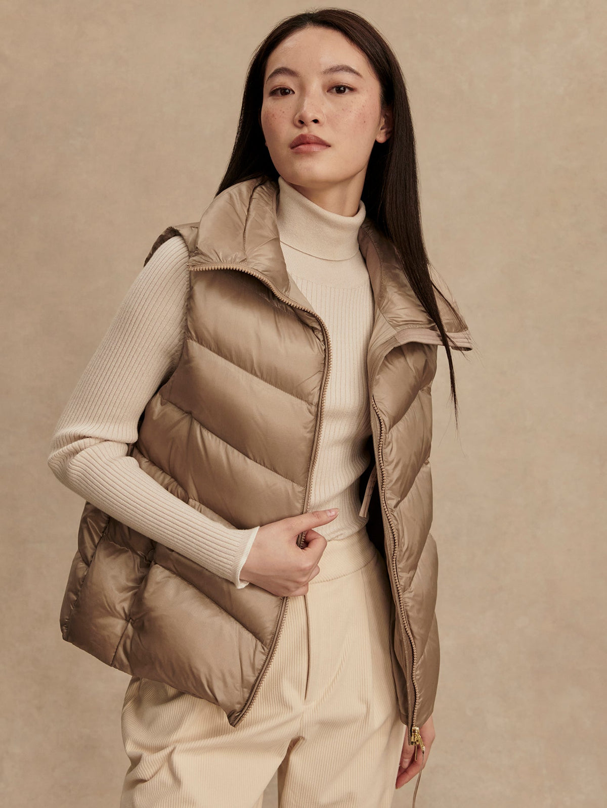 Bextor Lightweight Down Gilet Simply Taupe - Varley