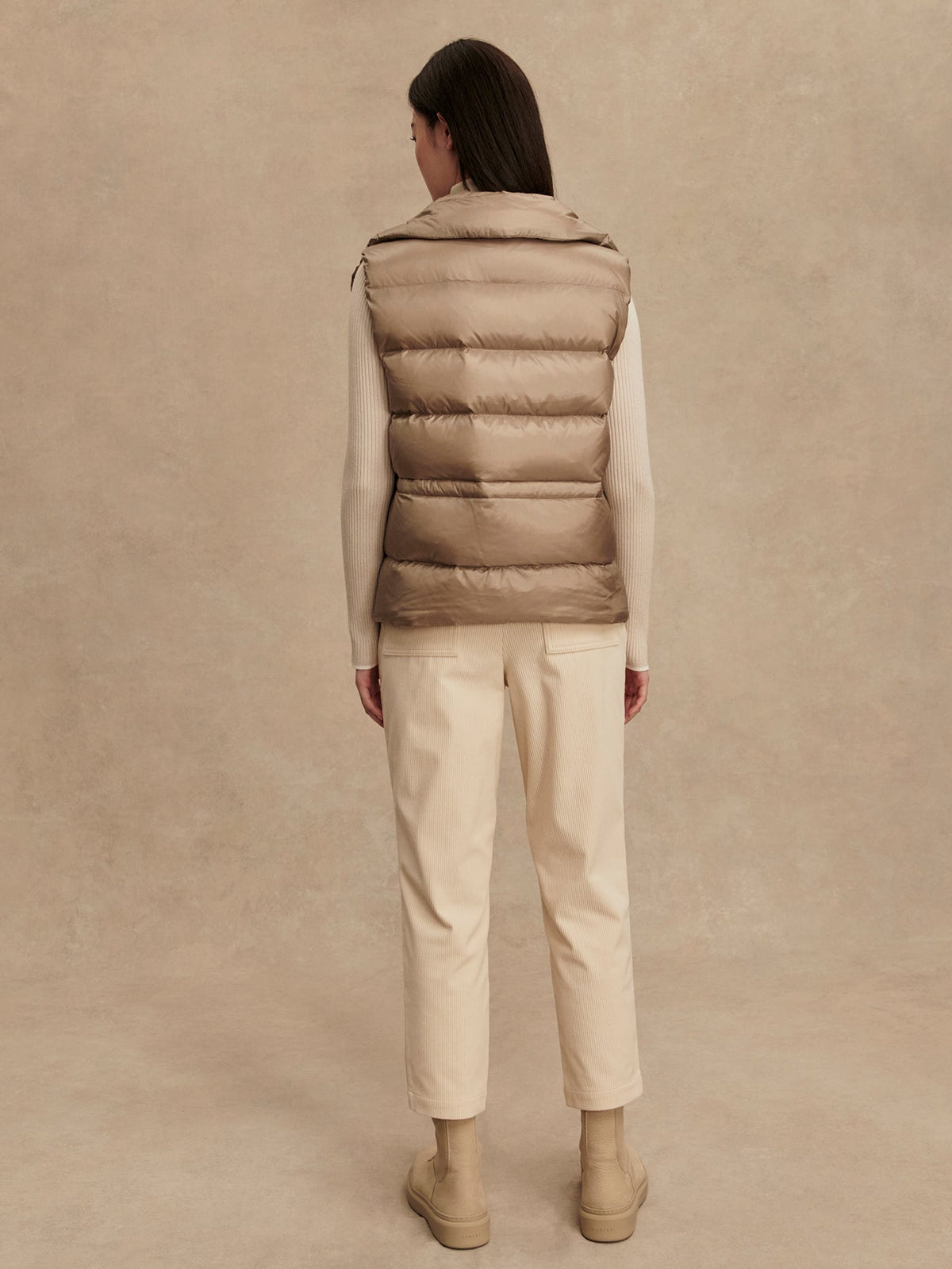 Bextor Lightweight Down Gilet Simply Taupe - Varley