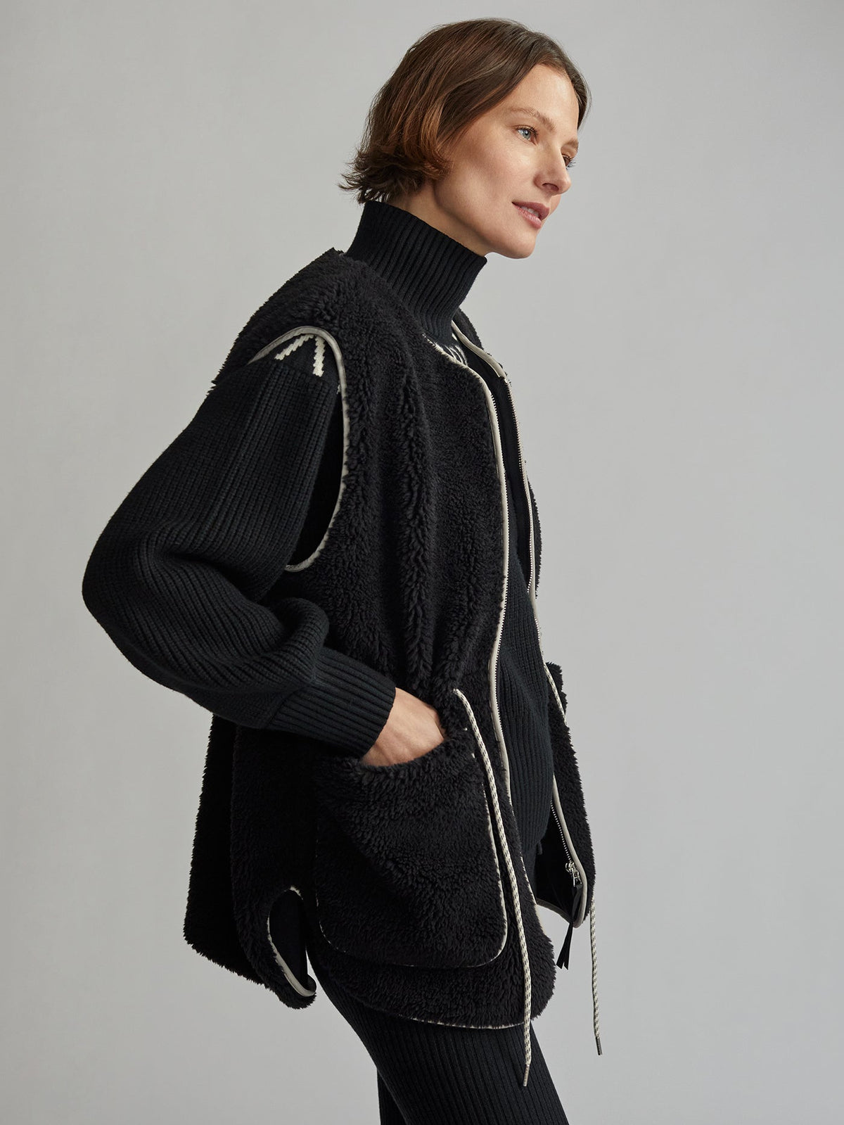Kestrel Sherpa Gilet | VARLEY US Black - Varley