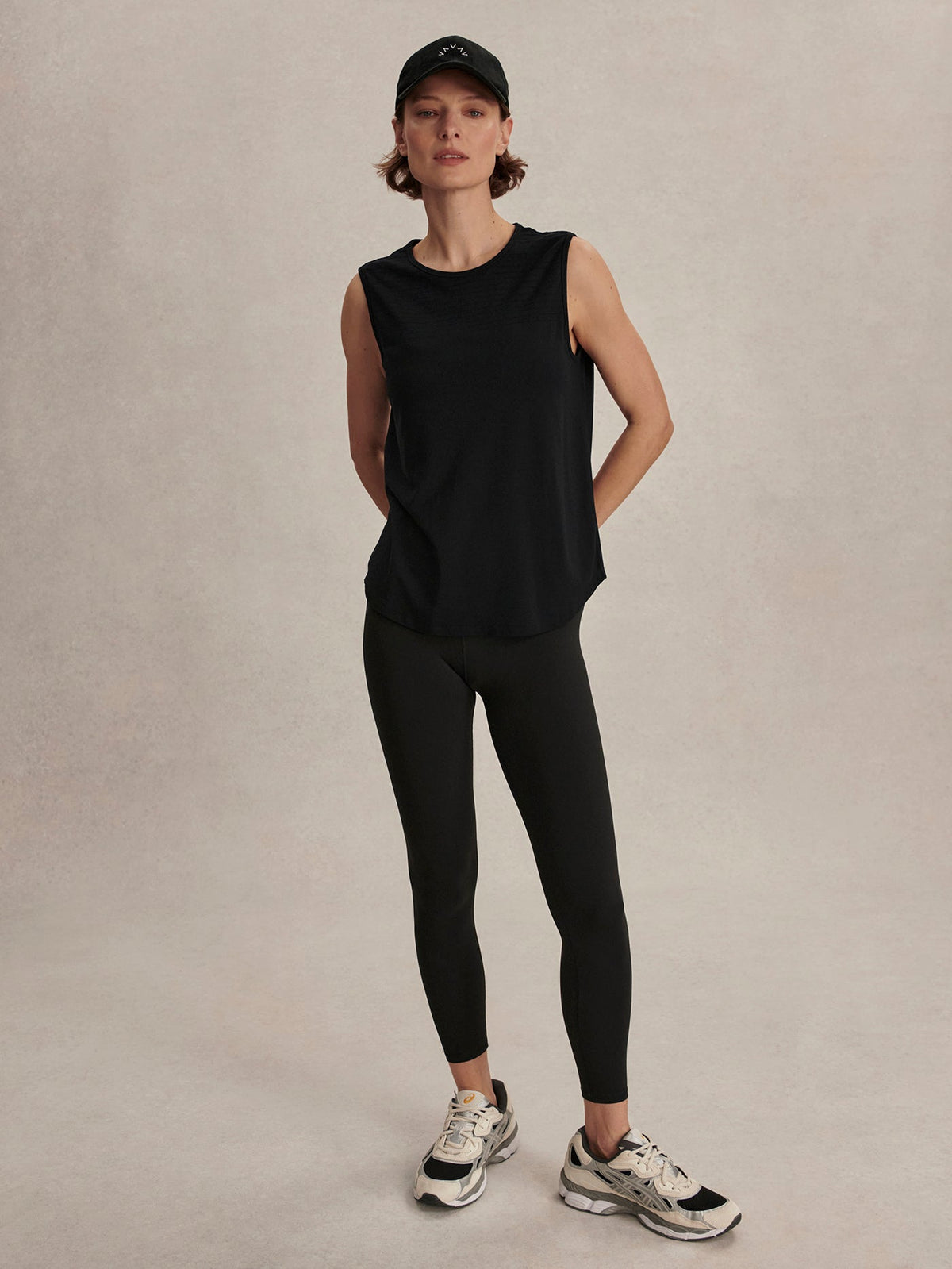 Nolan Seamless Longline Tank Black - Varley