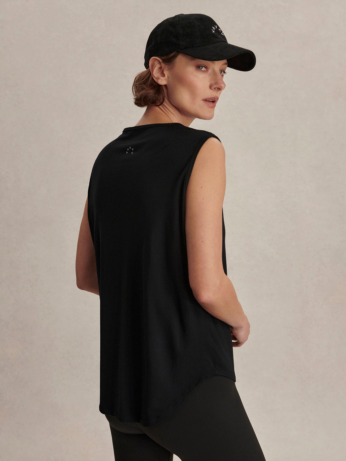 Nolan Seamless Longline Tank Black - Varley
