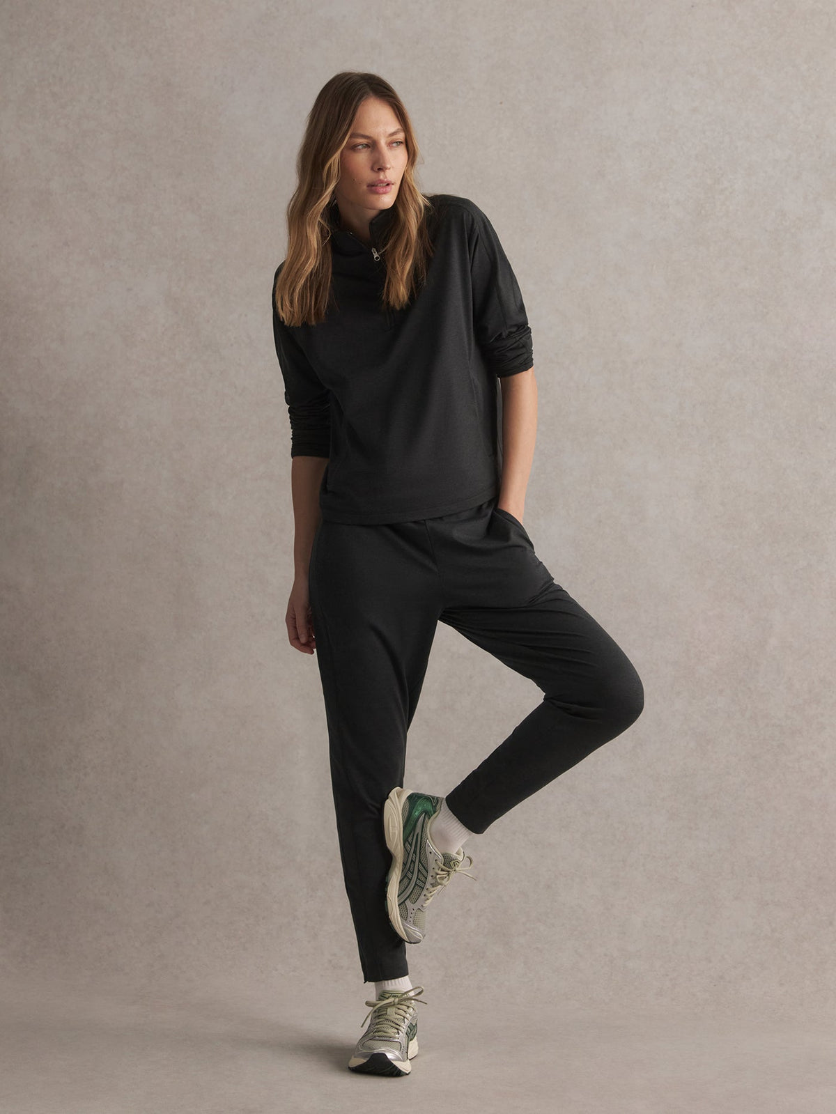Lamia Half-Zip Active Sweatshirt Black Marl - Varley