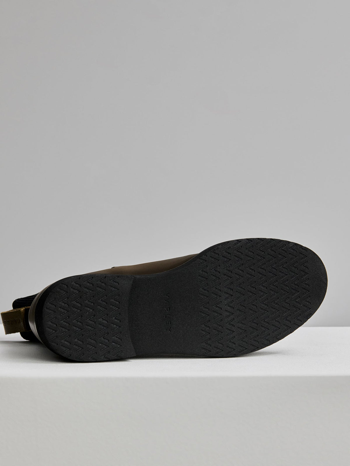 Eileen Chelsea Boot Nappa Dark Olive - Varley