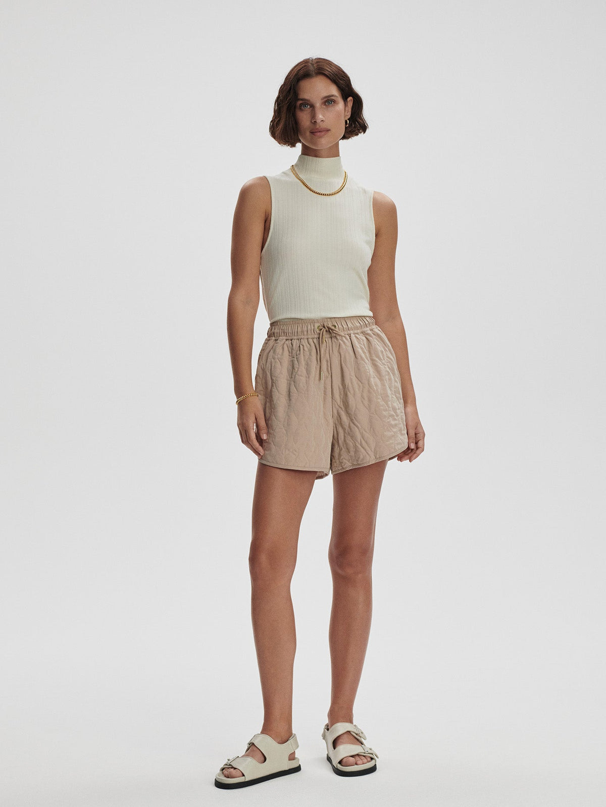 Catrine Quilted Short Light Taupe - Varley