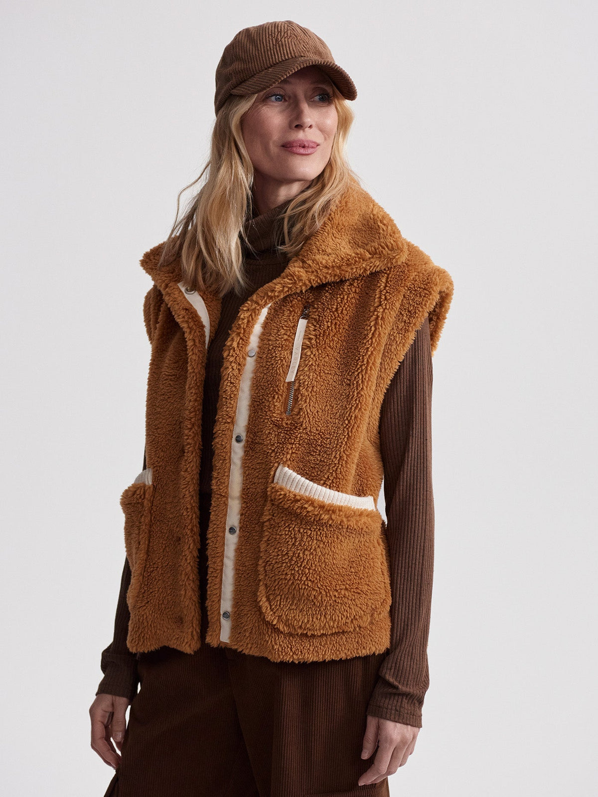 Balter Relaxed Sherpa Gilet Cafe Spice - Varley