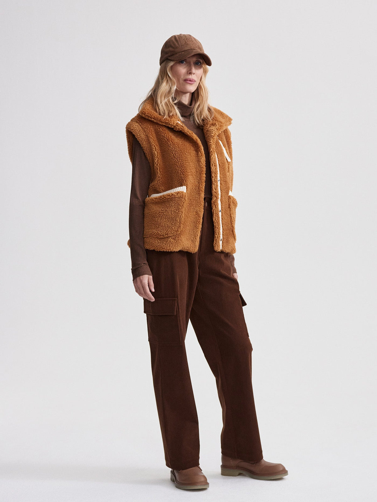 Balter Relaxed Sherpa Gilet Cafe Spice - Varley
