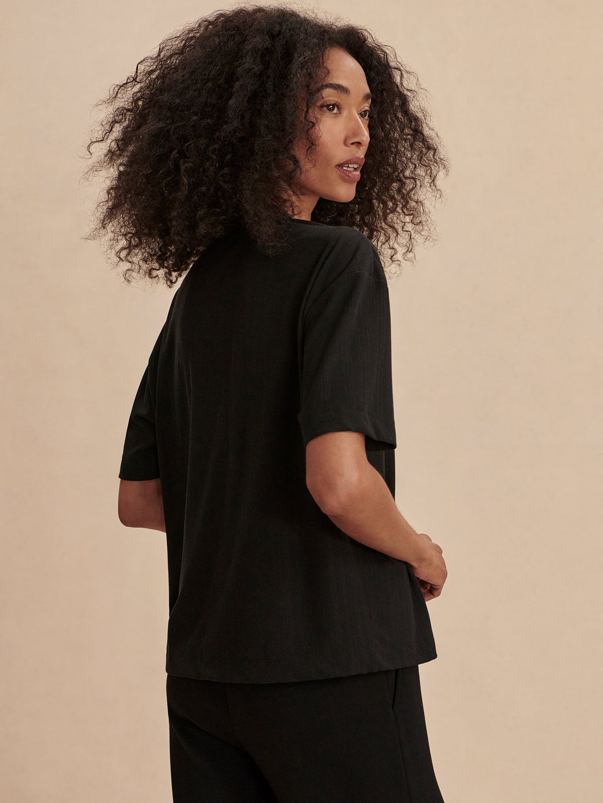 Kasey Mock Placket Rib Tee Black - Varley