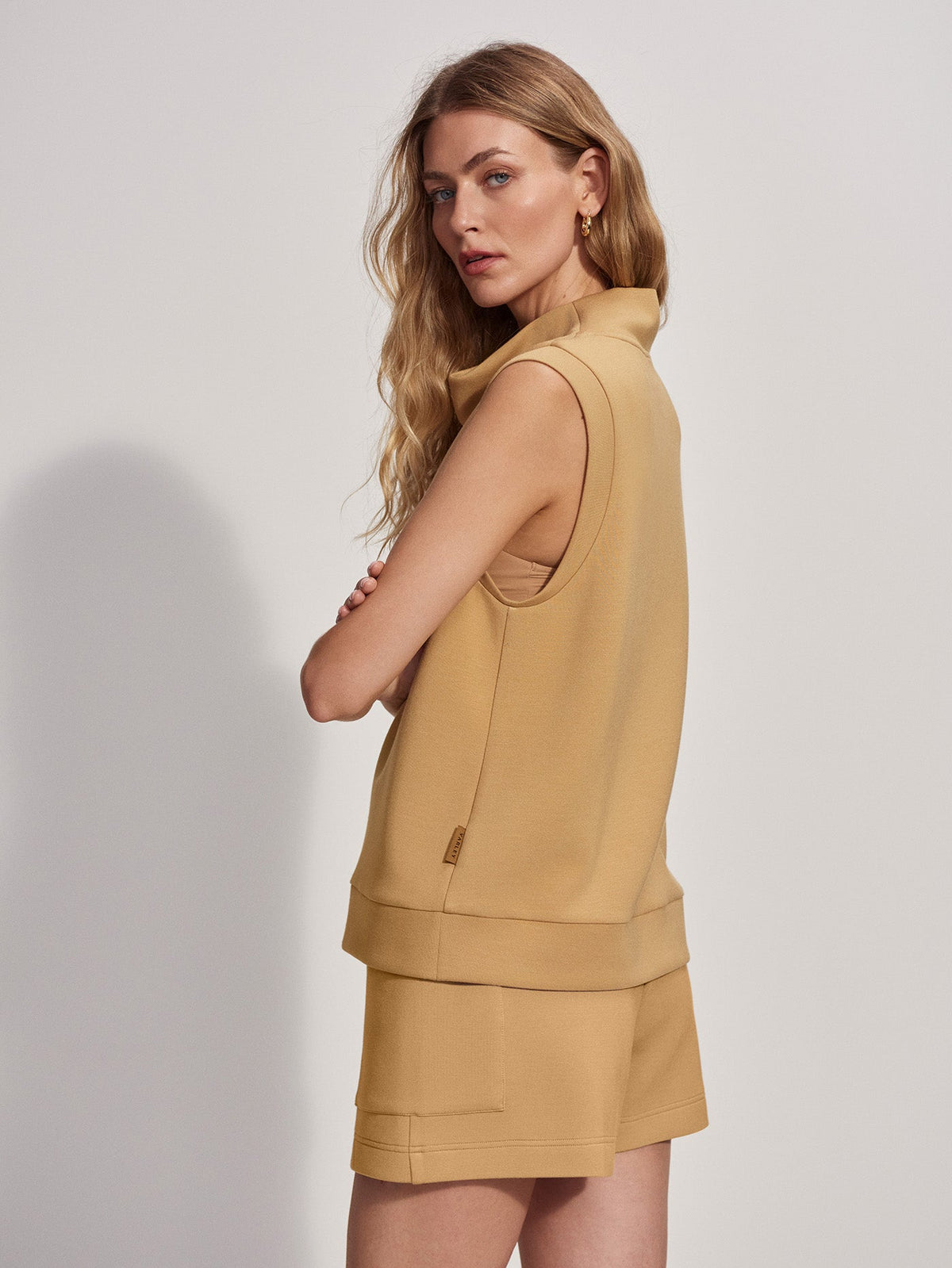 Ellen Cowl Neck Tank | VARLEY US Prairie Sand - Varley