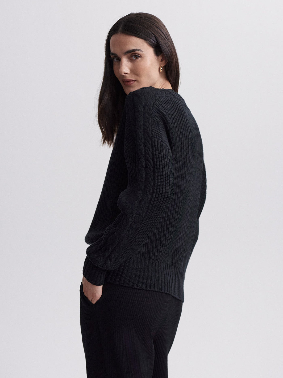 Vera Button Neck Sweater Black - Varley